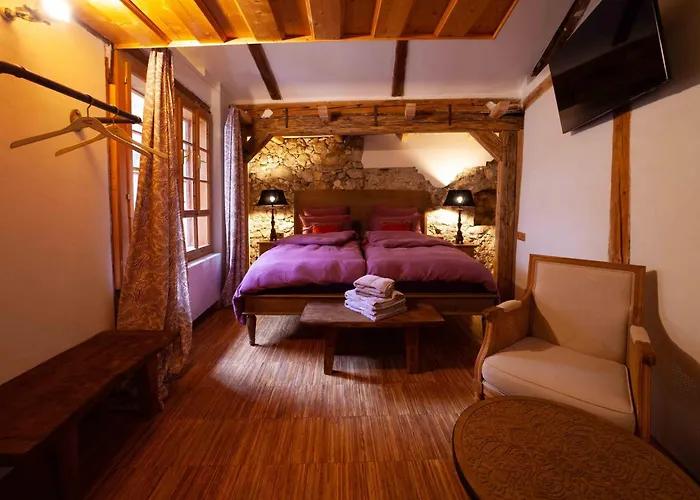 Apartment Living History (adults Only) *